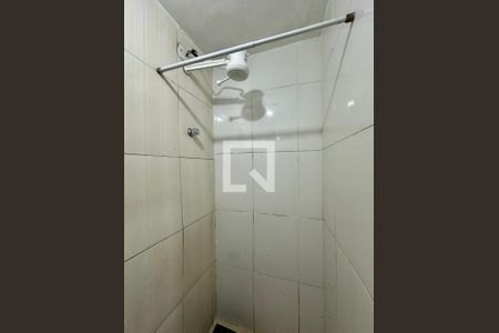 Banheiro de kitnet/studio para alugar com 1 quarto, 26m² em Centro, Rio de Janeiro