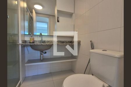 Apartamento para alugar com 70m², 2 quartos e 1 vaga Apartamento para alugar com 70m², 2 quartos e 1 vagaBanheiro