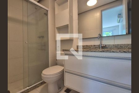 Apartamento para alugar com 70m², 2 quartos e 1 vaga Apartamento para alugar com 70m², 2 quartos e 1 vagaBanheiro da Suíte