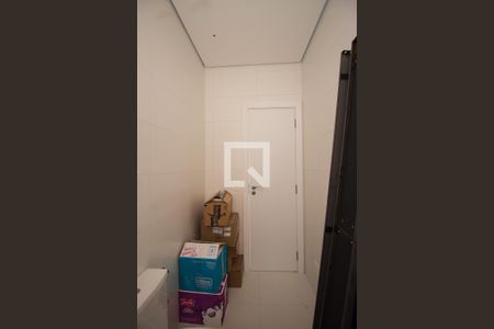 Casa de condomínio à venda com 277m², 3 quartos e 3 vagasBanheiro de Serviço