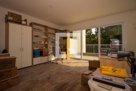 Casa de condomínio à venda com 277m², 3 quartos e 3 vagasEscritório