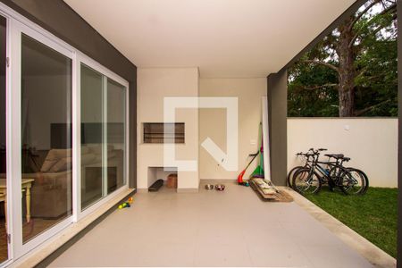 Varanda de casa de condomínio à venda com 3 quartos, 277m² em Pedra Redonda, Porto Alegre