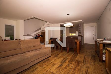 Sala  de casa de condomínio à venda com 3 quartos, 277m² em Pedra Redonda, Porto Alegre