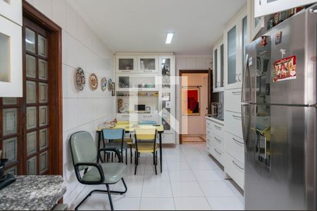 Apartamento à venda com 234m², 4 quartos e 3 vagas Apartamento à venda com 234m², 4 quartos e 3 vagasCozinha