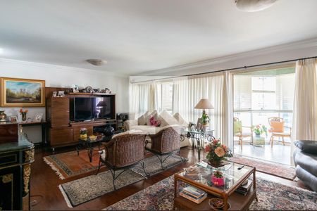 Apartamento à venda com 234m², 4 quartos e 3 vagas Apartamento à venda com 234m², 4 quartos e 3 vagasSala