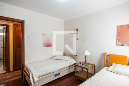 Apartamento à venda com 234m², 4 quartos e 3 vagas Apartamento à venda com 234m², 4 quartos e 3 vagasQuarto 2