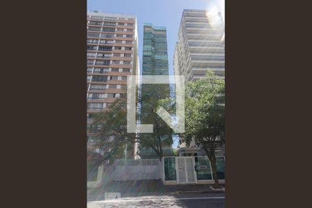Apartamento à venda com 234m², 4 quartos e 3 vagas Apartamento à venda com 234m², 4 quartos e 3 vagasFachada
