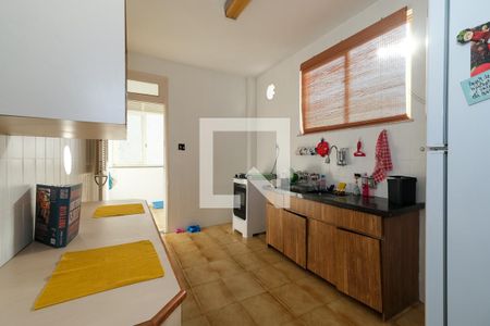 Casa à venda com 134m², 3 quartos e 2 vagasCozinha