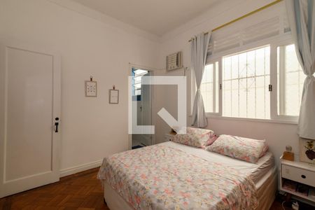 Casa à venda com 134m², 3 quartos e 2 vagasSuíte