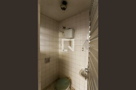 Casa para alugar com 122m², 2 quartos e 2 vagas Casa para alugar com 122m², 2 quartos e 2 vagasBanheiro de Serviço