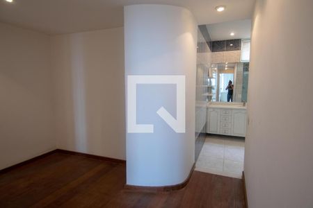 Apartamento à venda com 360m², 4 quartos e 2 vagasQuarto 