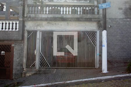 Casa à venda com 93m², 3 quartos e 2 vagas Casa à venda com 93m², 3 quartos e 2 vagasFachada