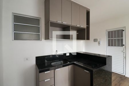 Sala/Cozinha de apartamento para alugar com 1 quarto, 30m² em Jardim do Tiro, São Paulo