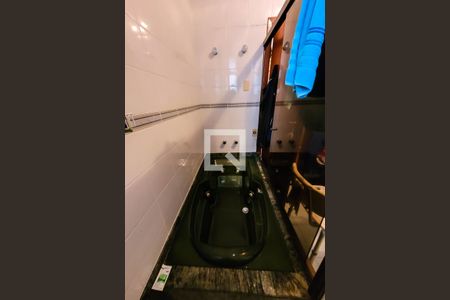 Casa à venda com 325m², 5 quartos e 5 vagasBanheiro da Suíte 1