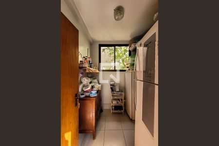 Casa à venda com 325m², 5 quartos e 5 vagasDespensa