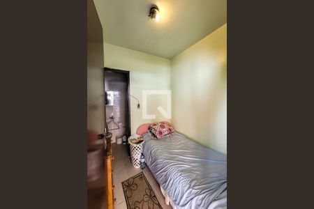 Casa à venda com 325m², 5 quartos e 5 vagasSuíte de servico