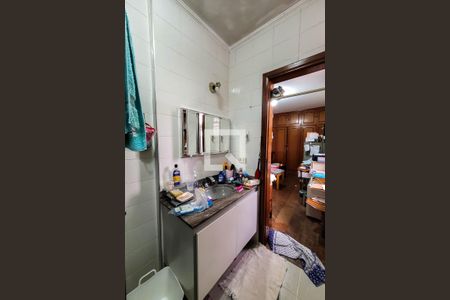 Casa à venda com 325m², 5 quartos e 5 vagasBanheiro da Suíte 2