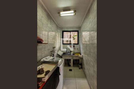 Casa à venda com 325m², 5 quartos e 5 vagasÁrea de Serviço