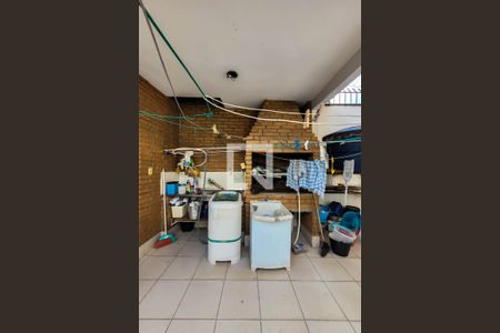 Casa à venda com 325m², 5 quartos e 5 vagasQuintal