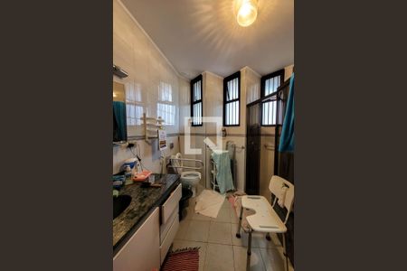 Casa à venda com 325m², 5 quartos e 5 vagasBanheiro da Suíte 1