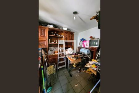 Casa à venda com 325m², 5 quartos e 5 vagasDespensa Cozinha de apoio