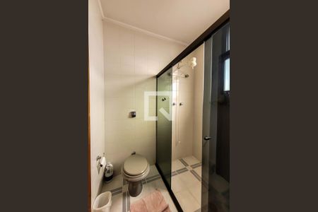 Casa à venda com 325m², 5 quartos e 5 vagasBanheiro da Suíte 3