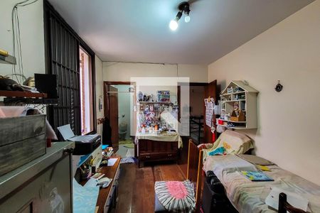 Casa à venda com 325m², 5 quartos e 5 vagasSuíte 2