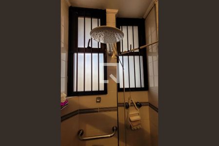 Casa à venda com 325m², 5 quartos e 5 vagasBanheiro da Suíte 1