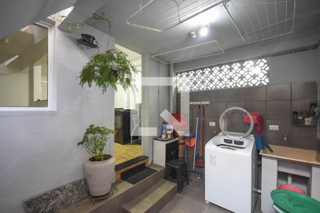 Casa à venda com 107m², 3 quartos e 3 vagasÁrea de serviço