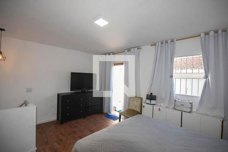 Casa à venda com 107m², 3 quartos e 3 vagasQuarto da edícula