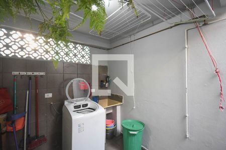 Casa à venda com 107m², 3 quartos e 3 vagasÁrea de serviço