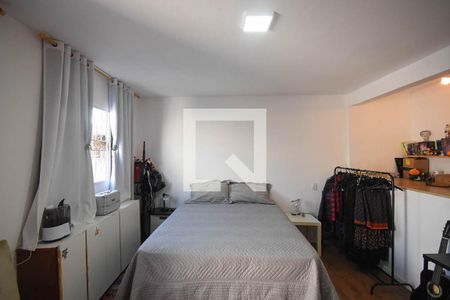 Casa à venda com 107m², 3 quartos e 3 vagasQuarto da edícula