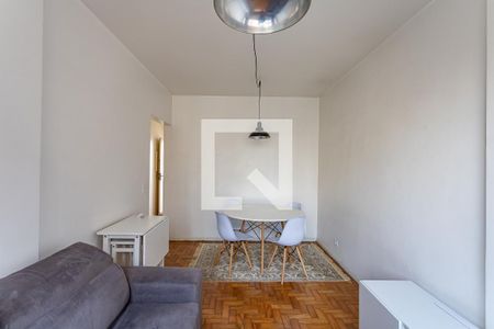 Apartamento para alugar com 76m², 2 quartos e 1 vagaSala