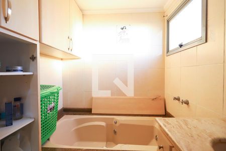 Apartamento à venda com 120m², 3 quartos e 5 vagas Apartamento à venda com 120m², 3 quartos e 5 vagasBanheiro