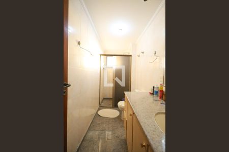 Apartamento à venda com 120m², 3 quartos e 5 vagas Apartamento à venda com 120m², 3 quartos e 5 vagasBanheiro