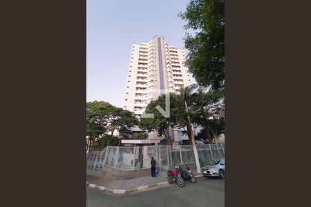 Apartamento à venda com 120m², 3 quartos e 5 vagas Apartamento à venda com 120m², 3 quartos e 5 vagasFachada
