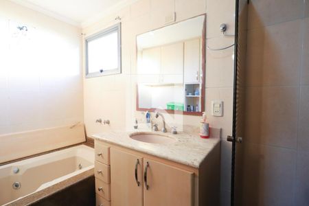 Apartamento à venda com 120m², 3 quartos e 5 vagas Apartamento à venda com 120m², 3 quartos e 5 vagasBanheiro