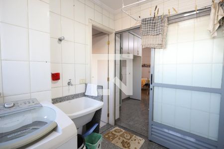 Apartamento à venda com 120m², 3 quartos e 5 vagas Apartamento à venda com 120m², 3 quartos e 5 vagasÁrea de Serviço