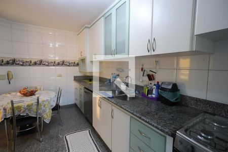 Apartamento à venda com 120m², 3 quartos e 5 vagas Apartamento à venda com 120m², 3 quartos e 5 vagasCozinha