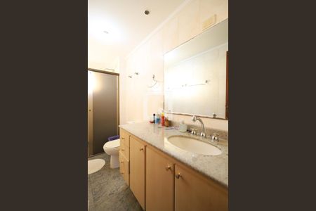 Apartamento à venda com 120m², 3 quartos e 5 vagas Apartamento à venda com 120m², 3 quartos e 5 vagasBanheiro