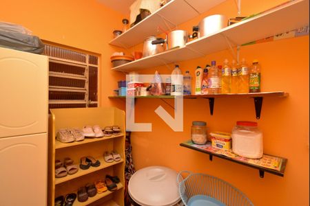 Casa à venda com 170m², 5 quartos e 2 vagasDespensa