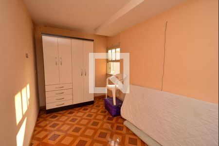 Casa à venda com 170m², 5 quartos e 2 vagasQuarto 4