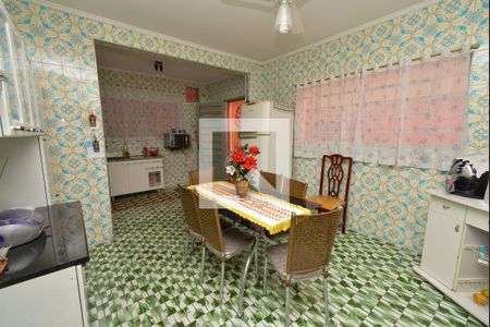 Casa à venda com 170m², 5 quartos e 2 vagasCozinha