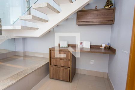 Sala de casa de condomínio para alugar com 4 quartos, 220m² em Granja Marileusa, Uberlândia