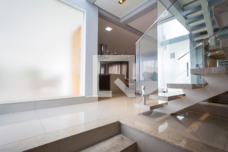 Sala de casa de condomínio para alugar com 4 quartos, 220m² em Granja Marileusa, Uberlândia
