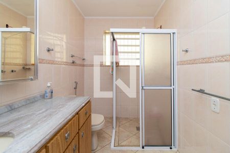 Banheiro do Quarto 1 de casa para alugar com 3 quartos, 170m² em Medianeira, Porto Alegre