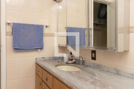 Banheiro do Quarto 1 de casa para alugar com 3 quartos, 170m² em Medianeira, Porto Alegre