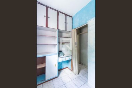 Casa à venda com 200m², 3 quartos e 3 vagas Casa à venda com 200m², 3 quartos e 3 vagasQuarto 2