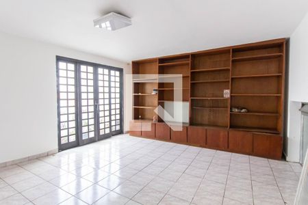 Sala de casa à venda com 3 quartos, 200m² em Itaquera, São Paulo