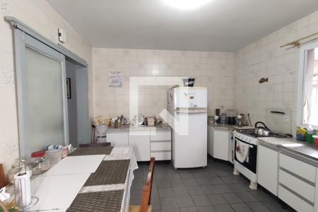 Casa à venda com 154m², 3 quartos e 3 vagas Casa à venda com 154m², 3 quartos e 3 vagasCozinha